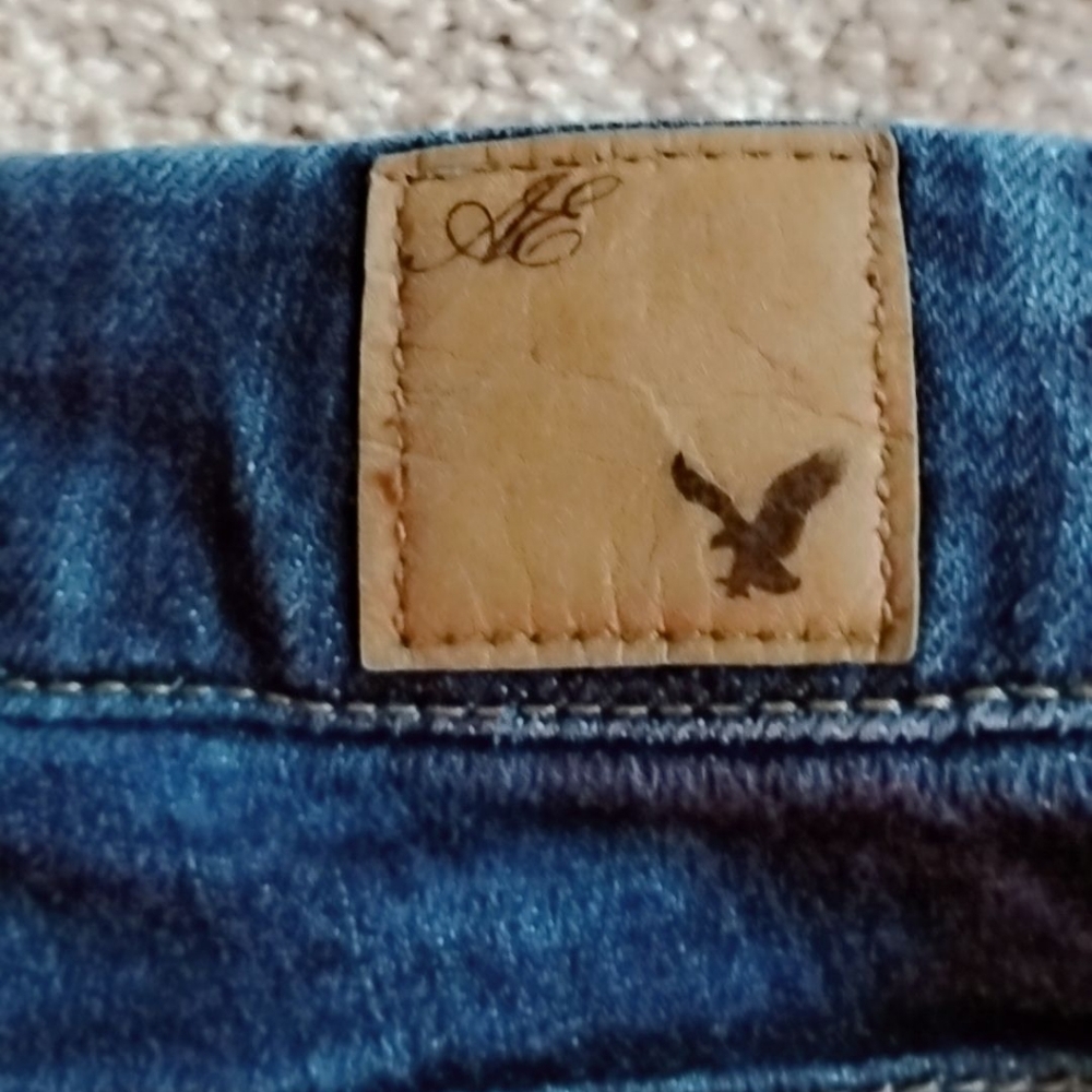 AEO Bermuda Jean Shorts Sz.10 - Picture 4 of 9